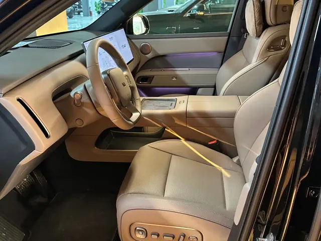 Li Auto L6 — Фото автомобиля 12