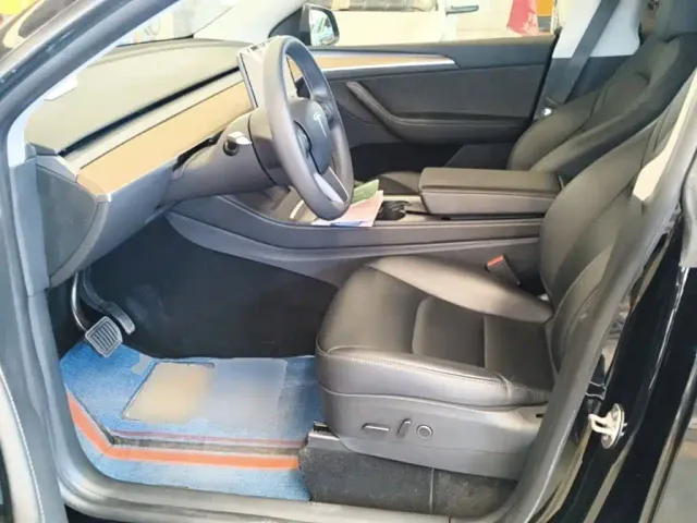 Tesla Model Y — Фото автомобиля 14