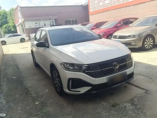 Volkswagen Lavida — Фото автомобиля 3