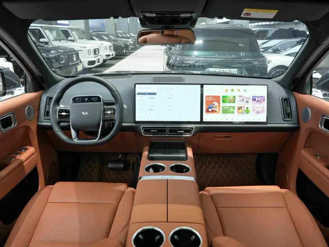 Li Auto L9 — Фото автомобиля 6