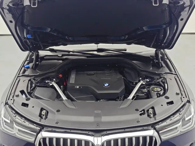 BMW 6 Series Gran Turismo — Фото автомобиля 16