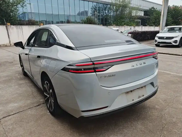 GAC Aion S Plus — Фото автомобиля 4