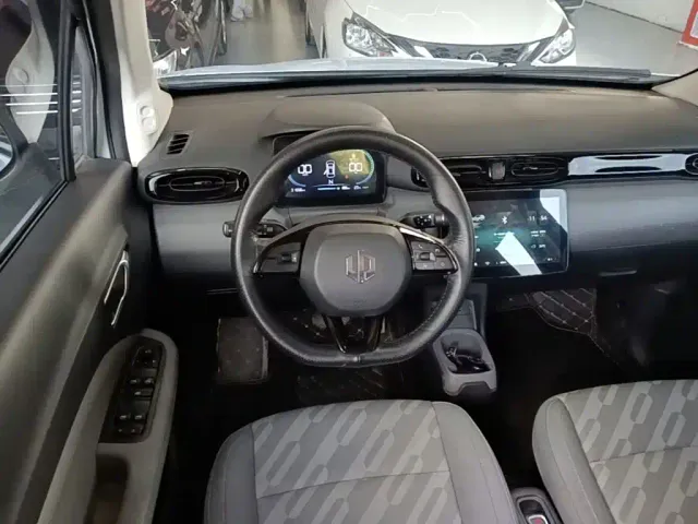 Leapmotor T03 — Фото автомобиля 10