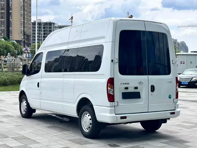 Maxus Xintu V80 — Фото автомобиля 5
