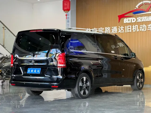 Mercedes-Benz V-Class — Фото автомобиля 6