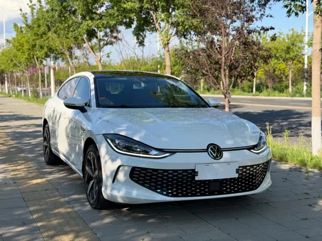 Volkswagen Lamando — Фото автомобиля 3