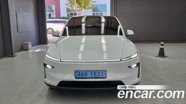 Фотография автомобиля — Tesla Model Y