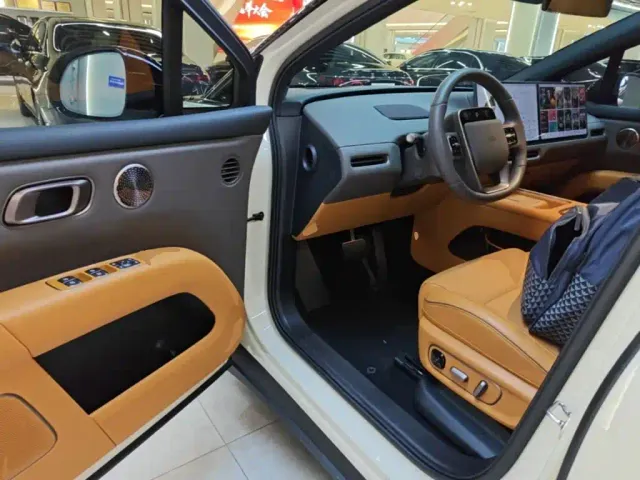 Li Auto i6 — Фото автомобиля 15