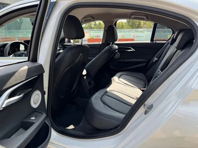 BMW 1 Series — Фото автомобиля 23