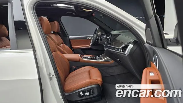 BMW X7 — Фото автомобиля 11