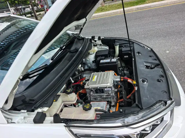 BYD Yuan Pro — Фото автомобиля 20