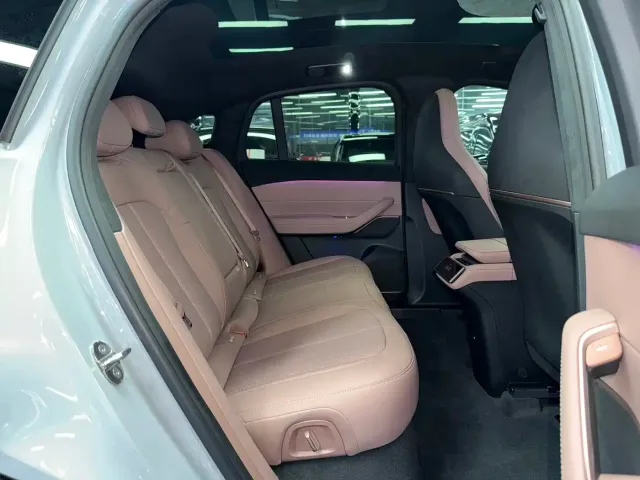 Nio EC6 — Фото автомобиля 11