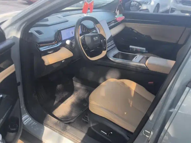 Geely Galaxy L6 — Фото автомобиля 9