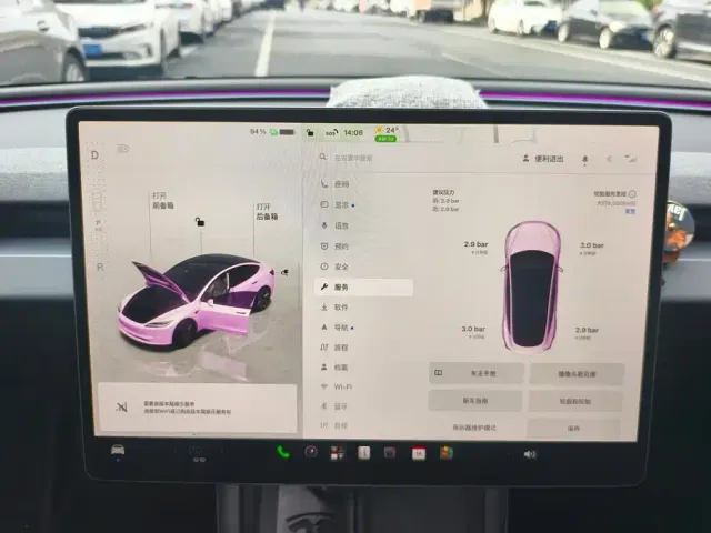 Tesla Model 3 — Фото автомобиля 14
