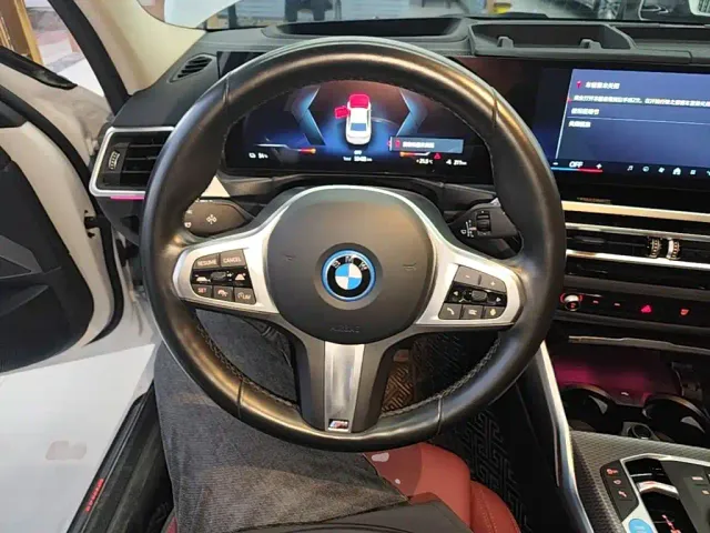 BMW i3 — Фото автомобиля 10