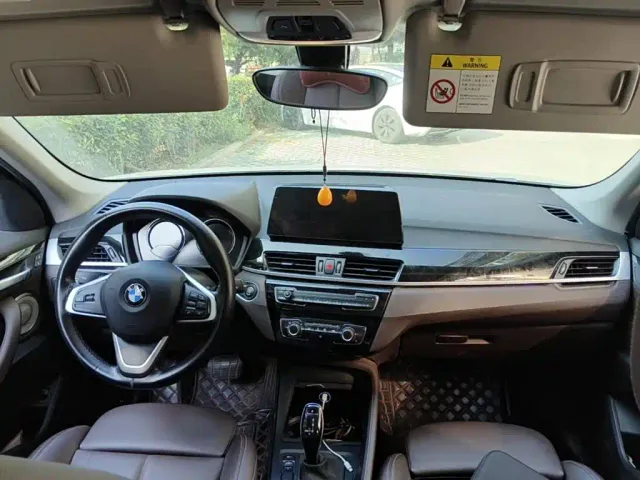BMW X1 — Фото автомобиля 12