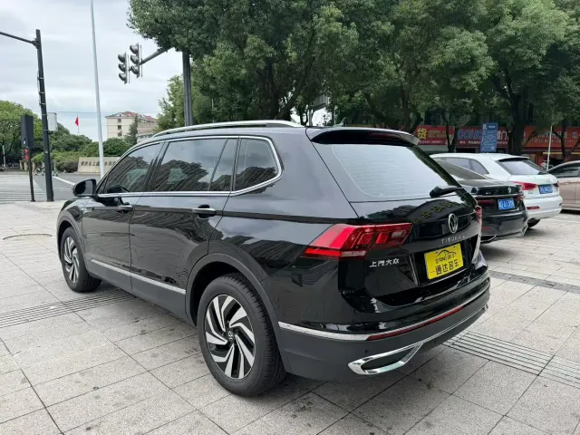Volkswagen Tiguan L — Фото автомобиля 7