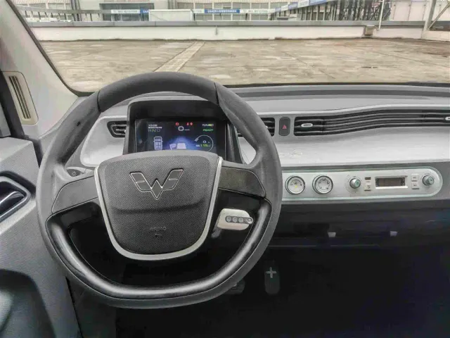 Wuling Hongguang Mini EV — Фото автомобиля 10