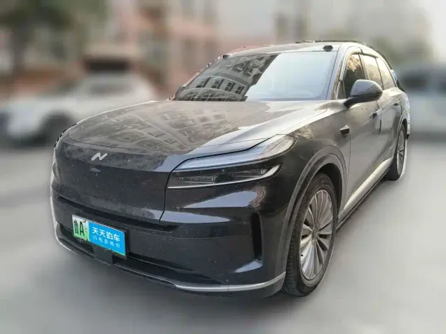 Фотография автомобиля — Onvo L90