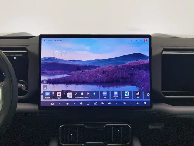 BYD FangChengBao Leopard 8 — Фото автомобиля 12