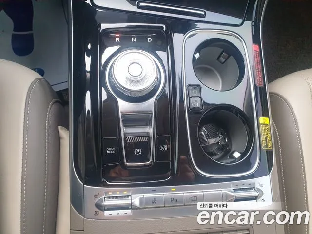 Kia Canival Carnival 4 поколение Бензин 9 мест Hi-Limousine — Фото автомобиля 9