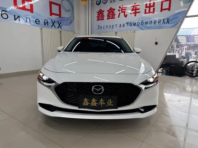 Mazda Axela — Фото автомобиля 2