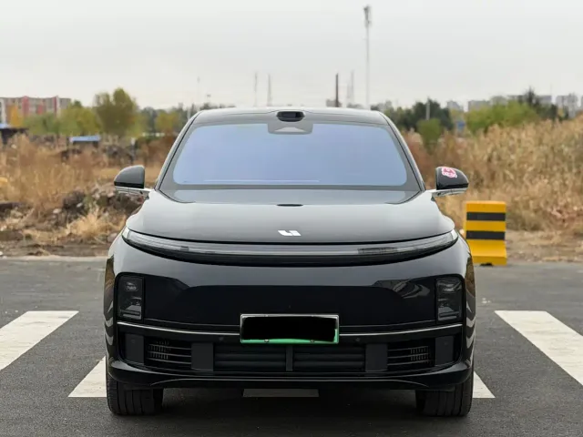 Li Auto L7 — Фото автомобиля 2