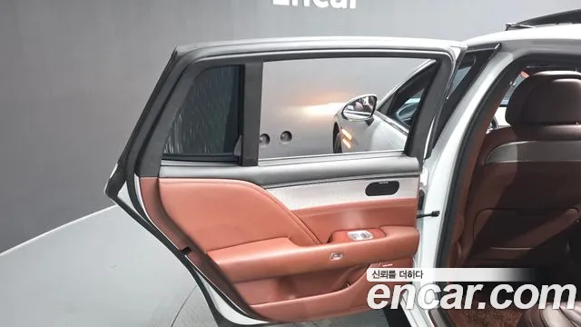Genesis G90 Бензин 3.5 турбо AWD — Фото автомобиля 19