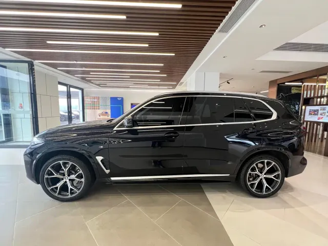 BMW X5 — Фото автомобиля 3