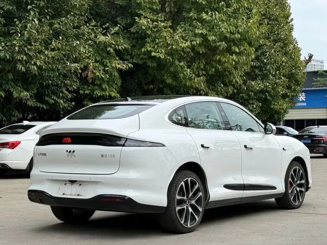 IM Motors LS6 — Фото автомобиля 4
