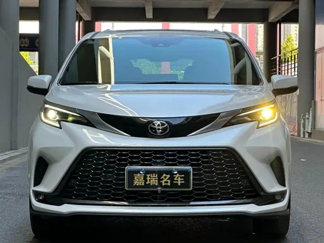 Toyota Granvia — Фото автомобиля 2