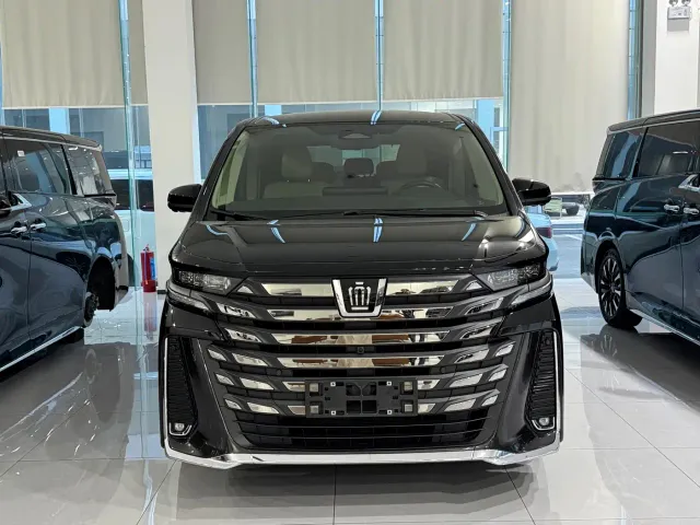 Toyota Vellfire — Фото автомобиля 2