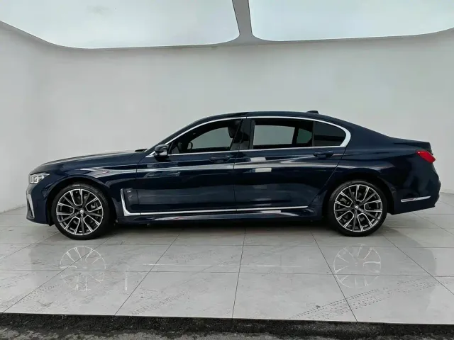 BMW 7 Series — Фото автомобиля 16