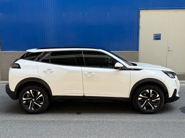 Peugeot 2008 — Фото автомобиля 7