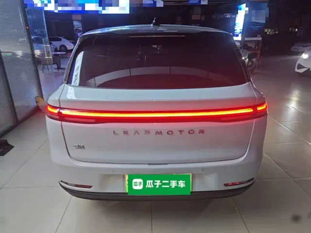 Leapmotor C10 — Фото автомобиля 5
