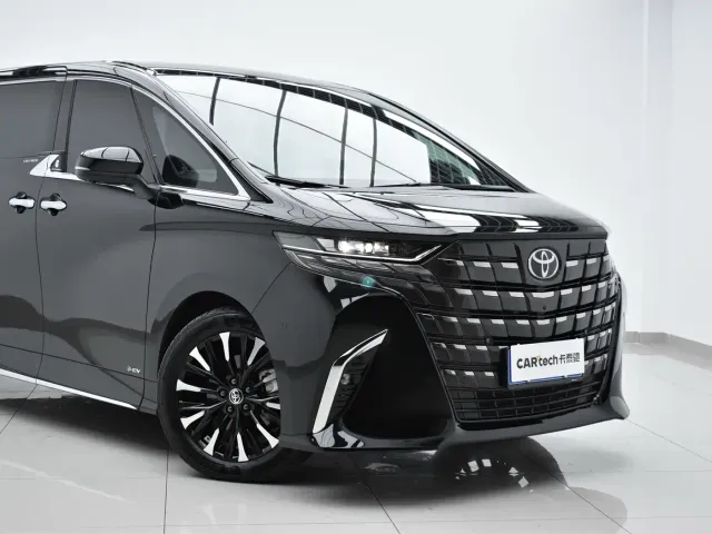Toyota Alphard — Фото автомобиля 4