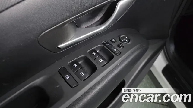 Hyundai Tucson Tucson (NX4) Дизель 2.0 2WD — Фото автомобиля 15