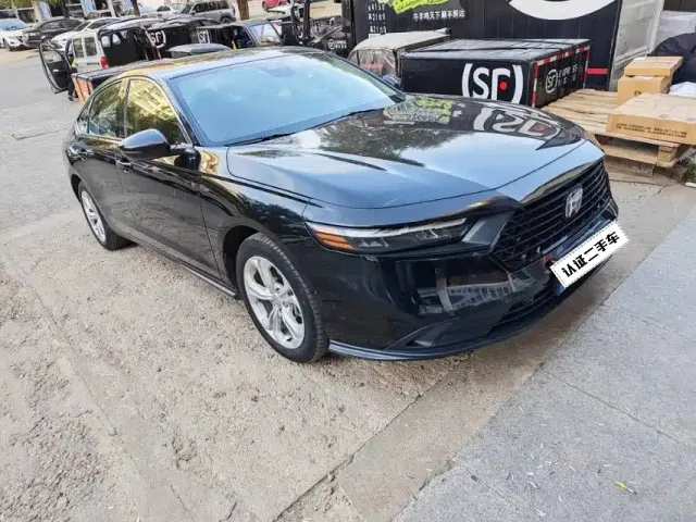 Honda Accord — Фото автомобиля 3