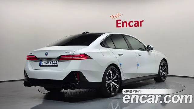 BMW 5-Series 5 серия (G60) 530i xDrive M Sport — Фото автомобиля 2