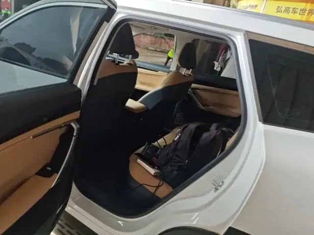 Geely Boyue L — Фото автомобиля 8