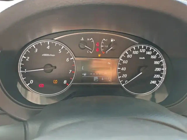 Nissan Tiida — Фото автомобиля 11