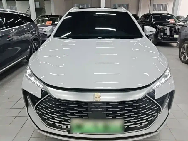 BYD Tang — Фото автомобиля 2