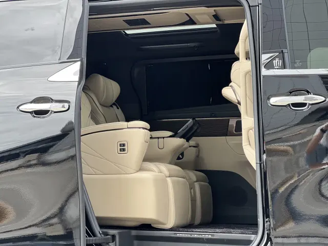 Toyota Vellfire — Фото автомобиля 9