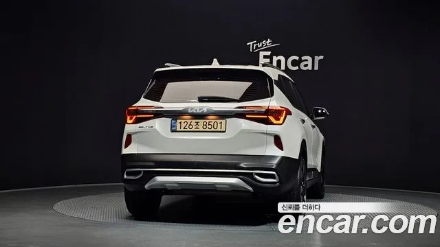 Kia Seltos — Фото автомобиля 4