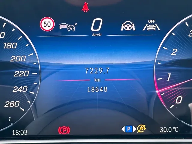 Mercedes-Benz E-Class — Фото автомобиля 18