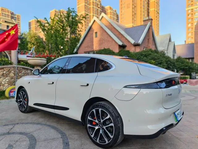 IM Motors LS6 — Фото автомобиля 7