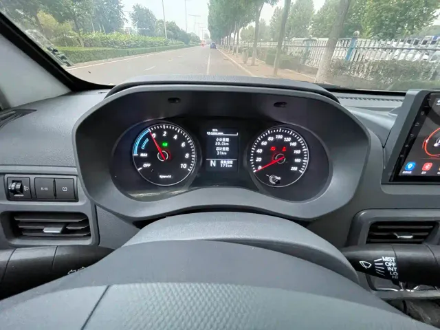 Wuling Yangguang — Фото автомобиля 19