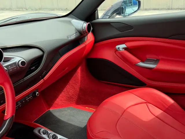 Ferrari F8 — Фото автомобиля 15