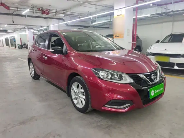 Nissan Tiida — Фото автомобиля 3