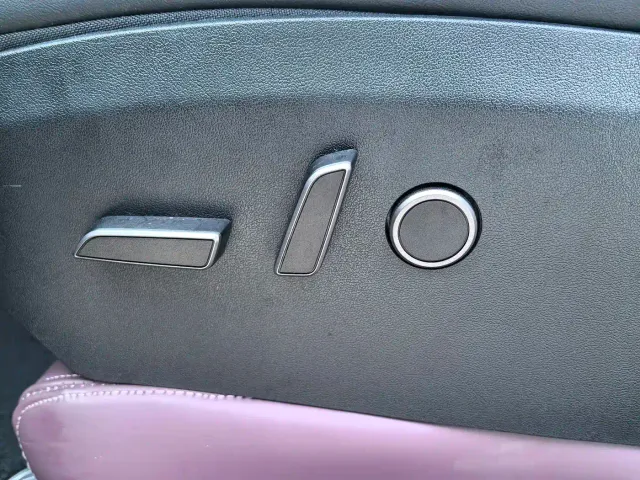 Tesla Model Y — Фото автомобиля 23